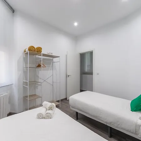 Perfect For Groups And Families, Suitable For Six In * Bilbao