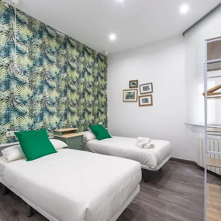 Perfect For Groups And Families, Suitable For Six In * Bilbao