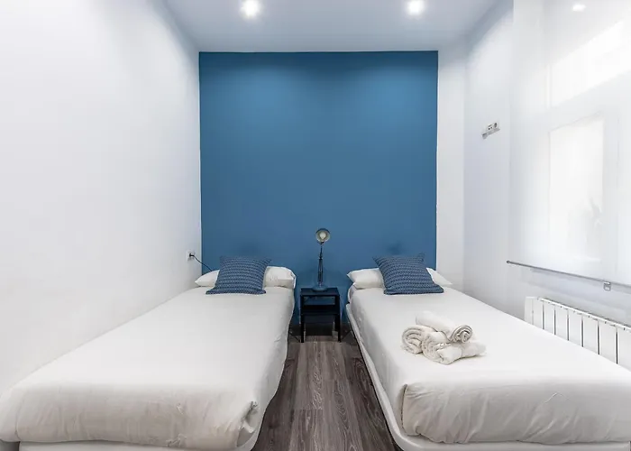Perfect For Groups And Families, Suitable For Six In Apartman Bilbao