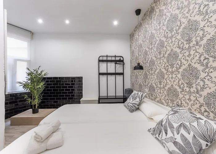 Perfect For Groups And Families, Suitable For Six In Apartman Bilbao