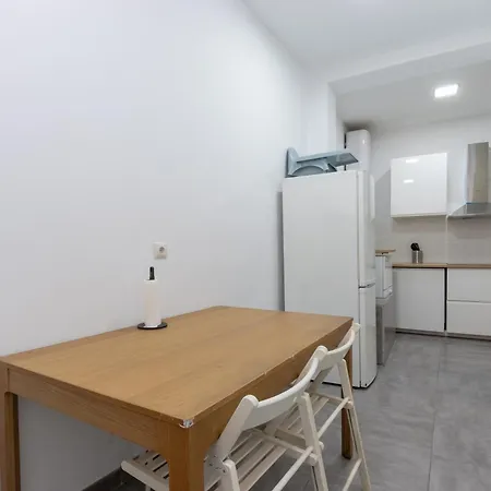 Perfect For Groups And Families, Suitable For Six In Μπιλμπάο